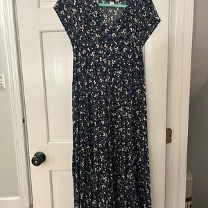 Old Navy Navy Floral Maxi Dress